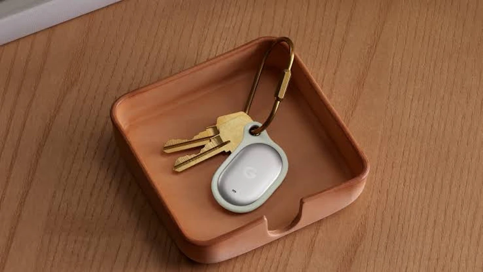 The new Google Pixel Tag on a keyring.